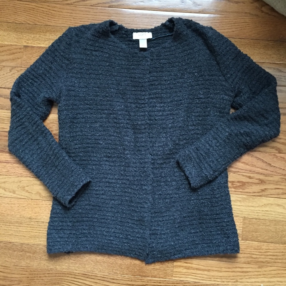 Cozy, grey sweater